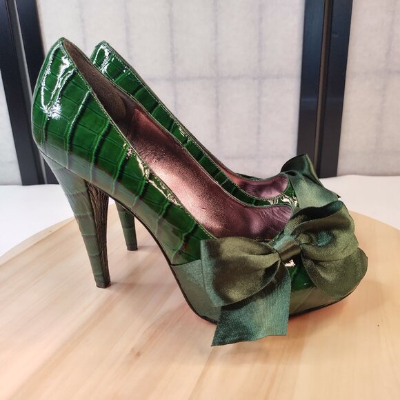 Paris Hilton Shoes - Paris Hilton Destiny Peep Toe High Heel Green Croco Leather Shoes Women US 8M
